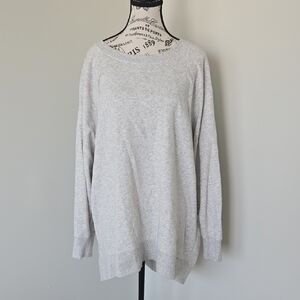 Old Navy Light Gray Crewneck Sweater